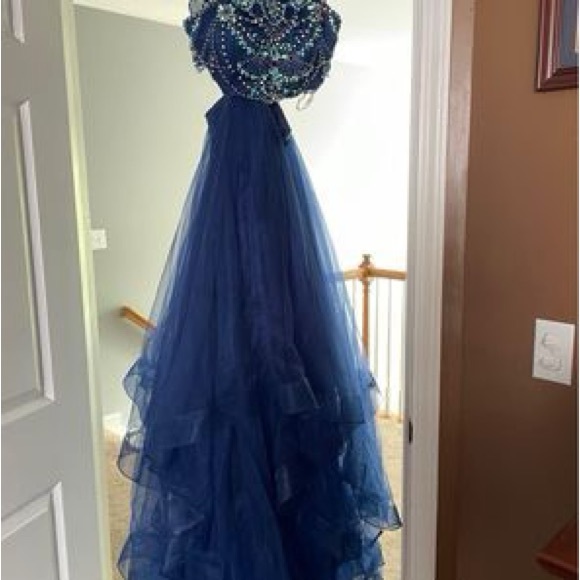 Tony Bowls Prom Dress - Picture 2 of 5